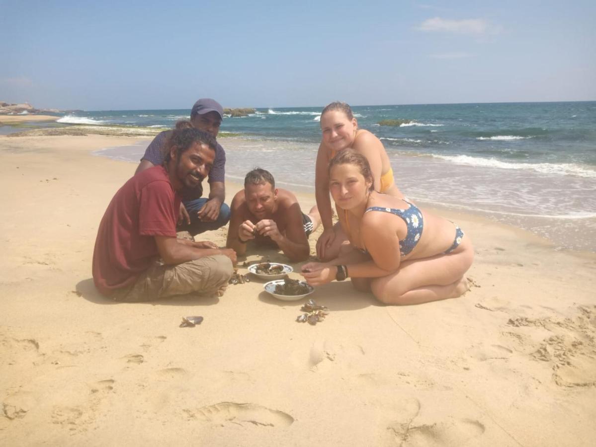 Beach Bungalow Yala Киринда Экстерьер фото