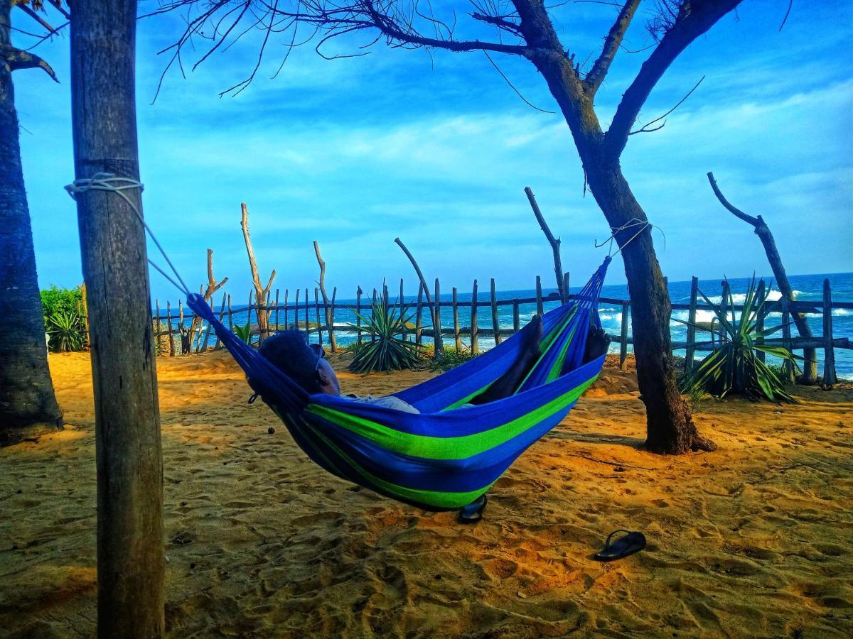 Beach Bungalow Yala Киринда Экстерьер фото